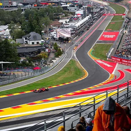 Halleux Ξενοδοχείο 2*